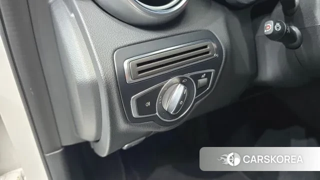 Mercedes-Benz C-Class W205 2019 Белый из Кореи, фото 6