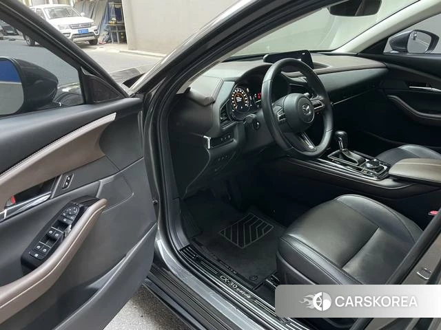 Mazda CX-30 2022 Темно-серый из Китая, фото 6
