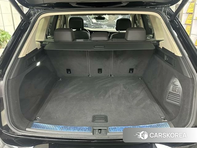 Volkswagen Touareg 2019 Черный из Китая, фото 6