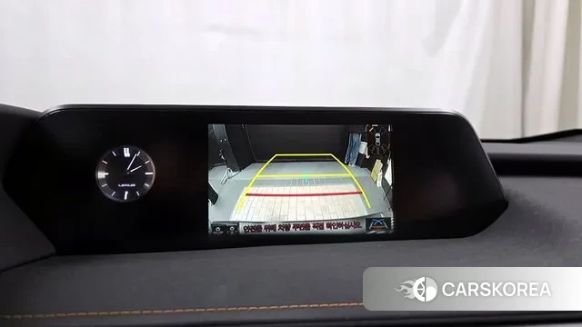 Lexus UX250h 2019 Белый из Кореи, фото 6