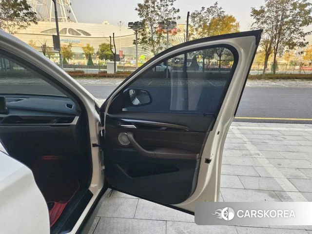 BMW X1 2021 Белый из Китая, фото 6