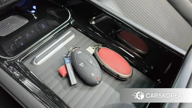 Hyundai Grandeur Hybrid (GN7) 2023 Белый из Кореи, фото 6