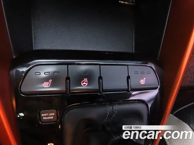 Kia Stonic 2018 Белый из Кореи, фото 6