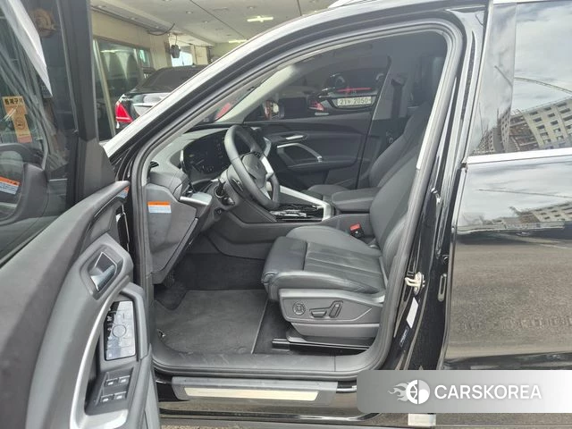 Audi Q5 (80A) 2025 Черный из Кореи, фото 6