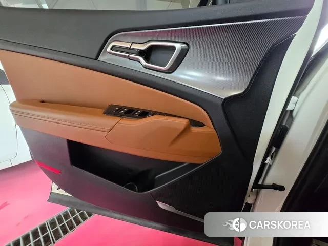 Kia Sportage 5th Generation Hybrid 2023 Белый из Кореи, фото 6