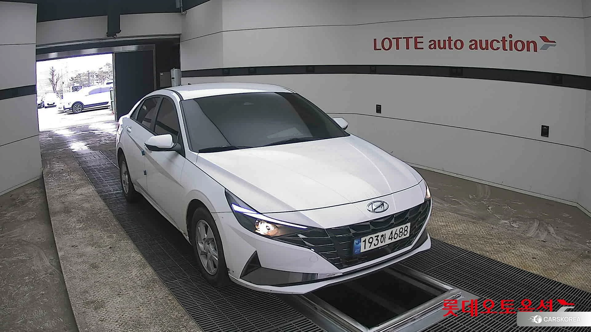 Hyundai Avante 2022 Polar White из Кореи, фото 6