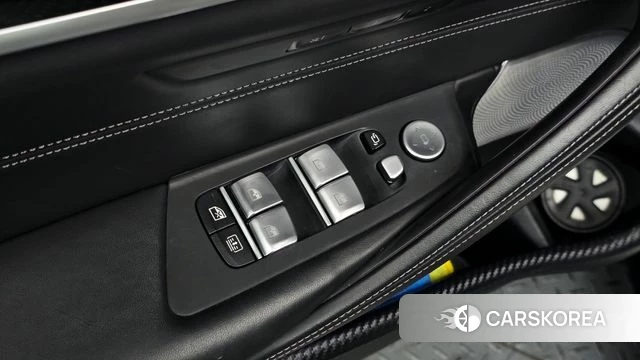 BMW 5 Series (G30) 2019 Белый из Кореи, фото 6
