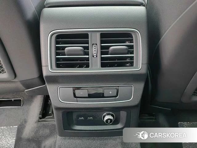 Audi Q5L 2023 Черный из Китая, фото 6