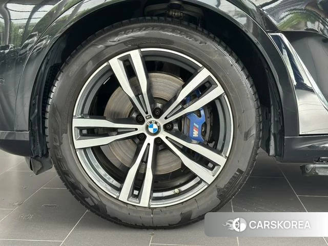 BMW X7 2024 Черный из Китая, фото 6