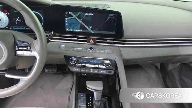 Hyundai Avante Hybrid (CN7) 2023 Белый из Кореи, фото 6