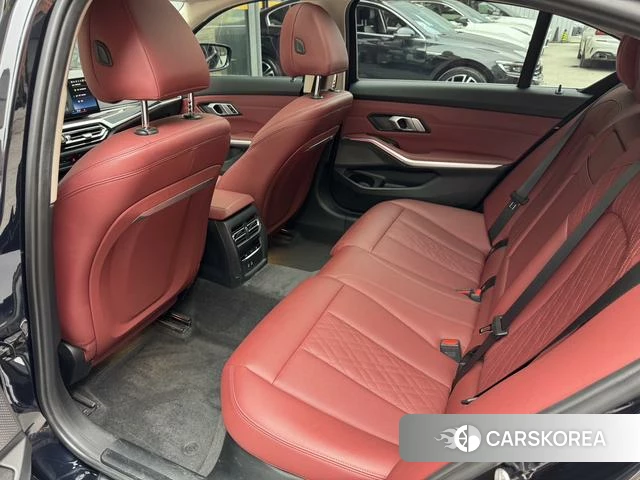 BMW 3 series 2022 Черный из Китая, фото 6