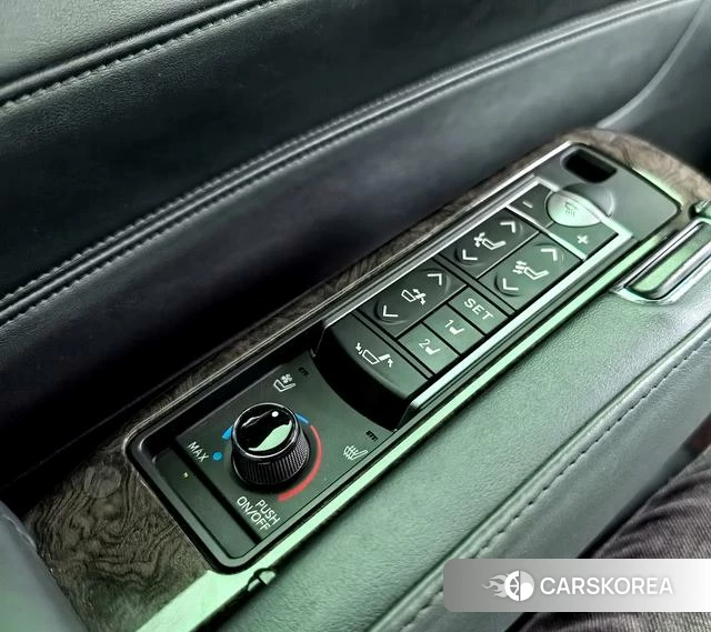 Toyota Elfa 2022 Черный из Китая, фото 6