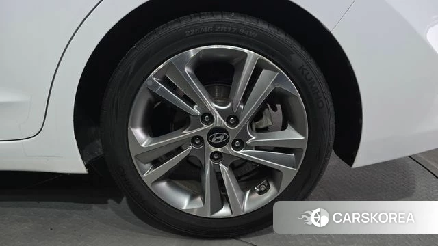 Hyundai Avante AD 2018 Белый из Кореи, фото 6