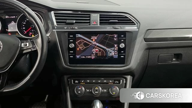 Volkswagen Tiguan second Generation 2020 Серебряный из Кореи, фото 6