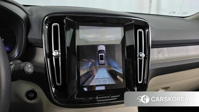 Volvo XC40 2023 Белый из Кореи, фото 6