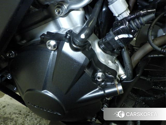 Проданный Honda CBR1000RR-R FIREBLADE SP id 4229661 из Японии, фото 3