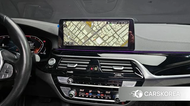 BMW 5 Series (G30) 2021 Белый из Кореи, фото 6