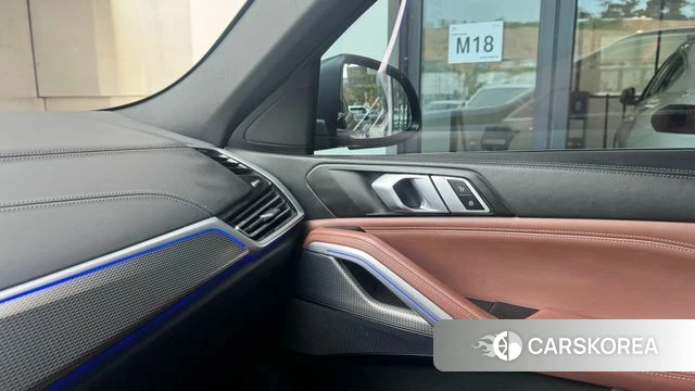 BMW X6 (G06) 2022 Черный из Кореи, фото 6