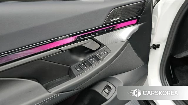 BMW 5 Series (G60) 2025 Белый из Кореи, фото 6