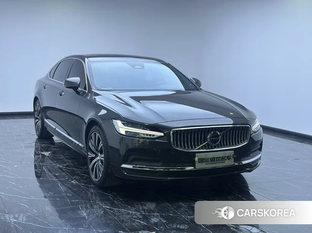Volvo S90 2022 Темно-серый из Китая, фото 6