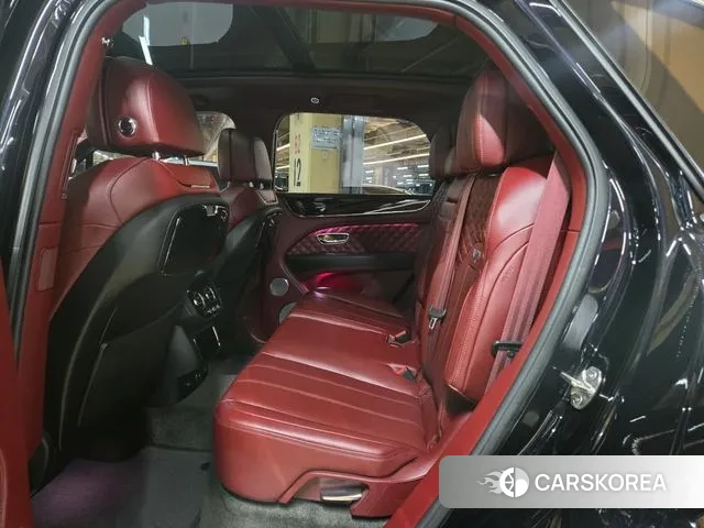 Bentley Bentayga 2021 Черный из Кореи, фото 6