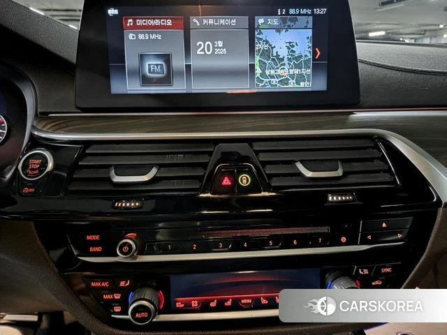 BMW 5 Series (G30) 2018 Белый из Кореи, фото 6