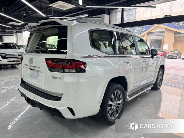 Toyota Land Cruiser (imported) 2026 Белый из Китая, фото 6