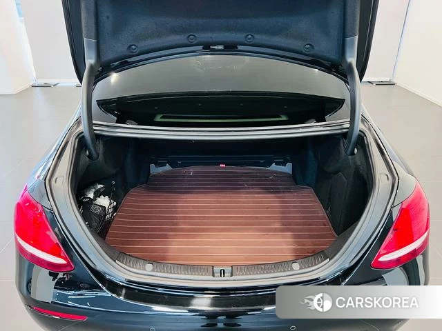 Mercedes-Benz E-class 2020 Черный из Китая, фото 6