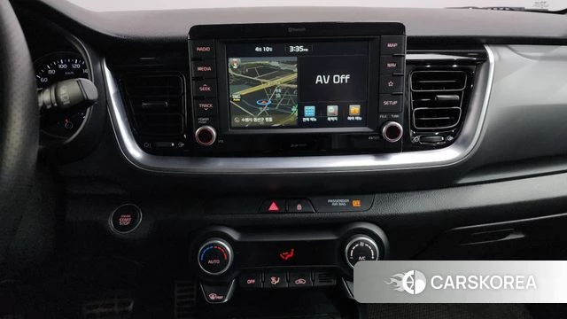 Kia Stonic 2018 Белый из Кореи, фото 6