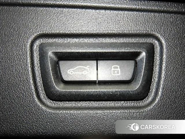 BMW M5 (G90) 2025 Серый из Кореи, фото 6