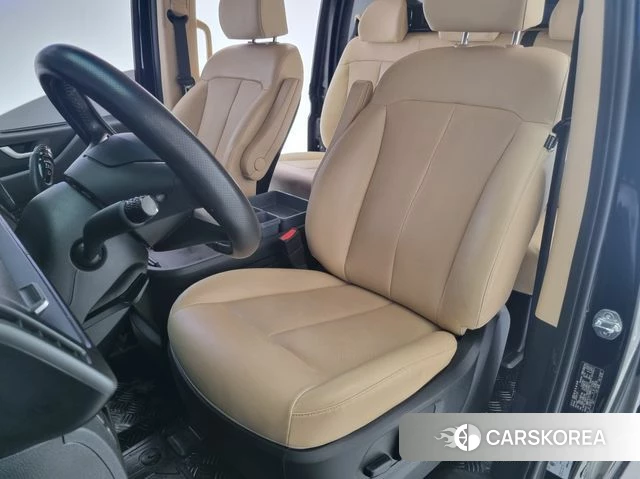 Hyundai Staria 2024 Черный из Кореи, фото 6