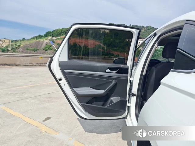 Volkswagen Lavida 2024 Белый из Китая, фото 6