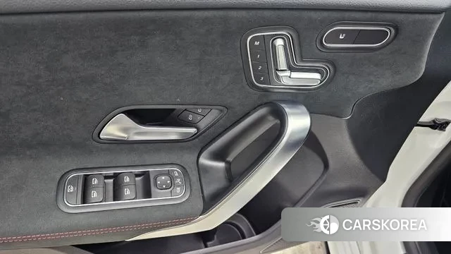 Mercedes-Benz A-Class W177 2025 Белый из Кореи, фото 6