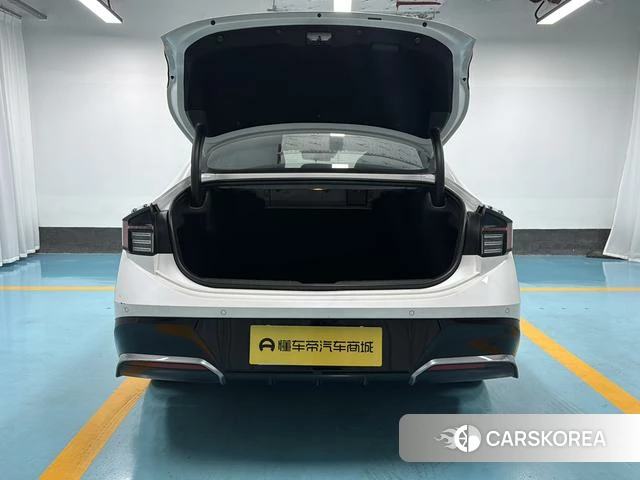 Hyundai Sonata 2024 Белый из Китая, фото 6