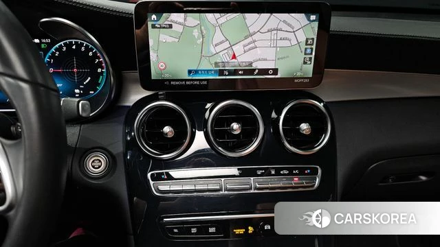 Mercedes-Benz GLC-Class X253 2022 Белый из Кореи, фото 6