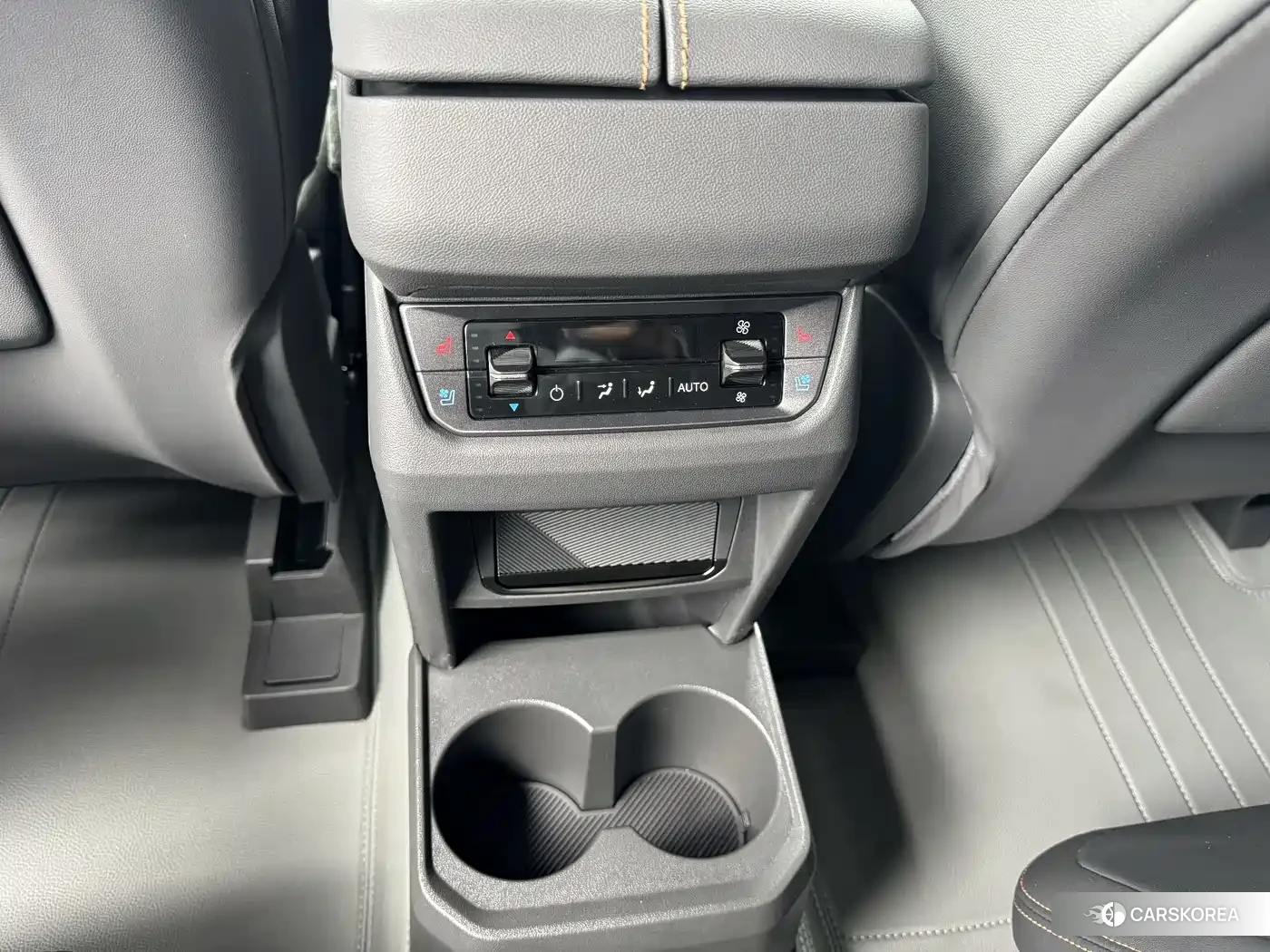 Ford Edge 2023 Silver/gray из Китая, фото 6