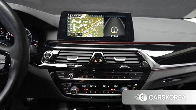 BMW 5 Series (G30) 2018 Белый из Кореи, фото 6