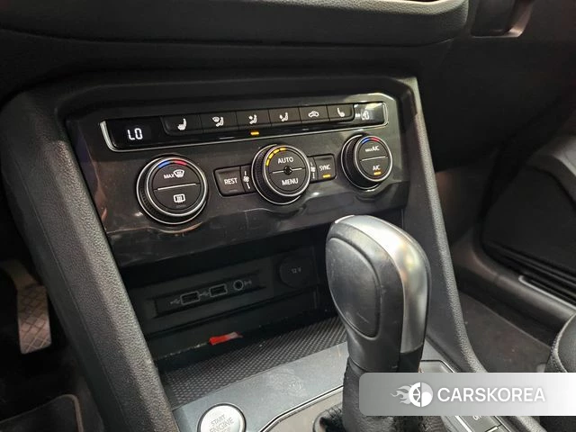 Volkswagen Tiguan second Generation 2020 Серый из Кореи, фото 6