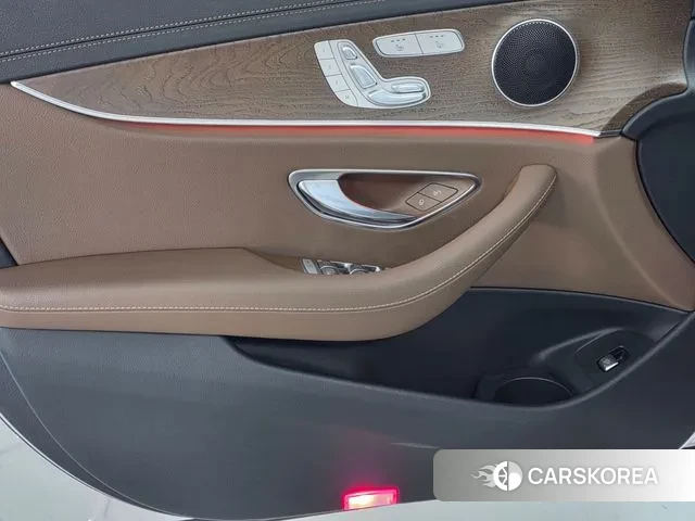 Mercedes-Benz E-Class W213 2023 Белый из Кореи, фото 6