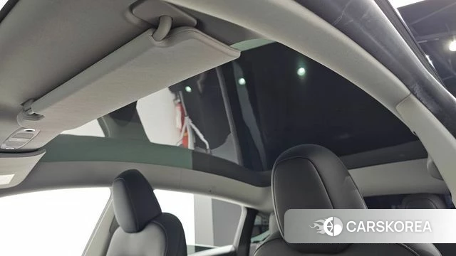 Tesla Model Y 2023 Белый из Кореи, фото 6