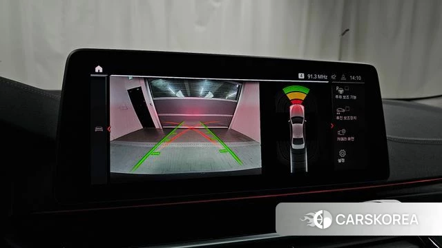 BMW 5 Series (G30) 2022 Серебристо-серый из Кореи, фото 6