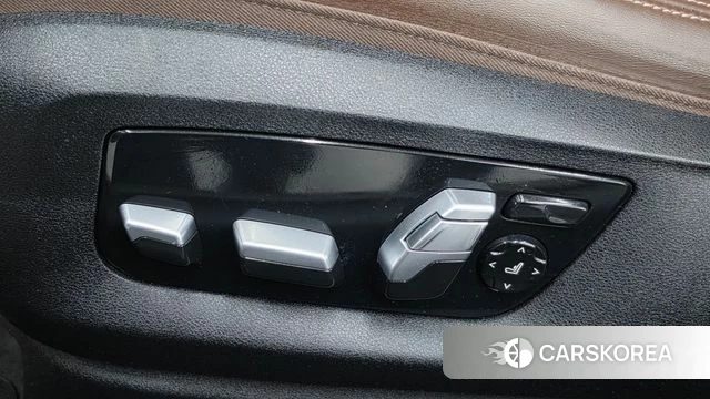 BMW 5 Series (G30) 2020 Белый из Кореи, фото 6