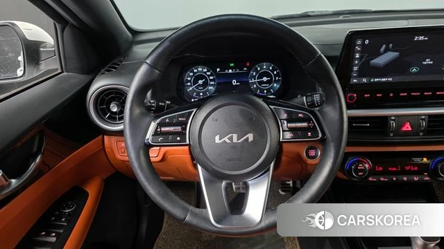 Kia The New K3 2nd generation 2023 Белый из Кореи, фото 6