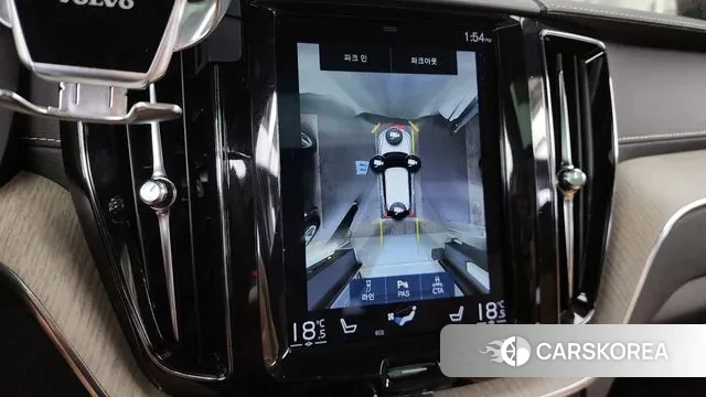 Volvo XC60 second Generation 2018 Белый из Кореи, фото 6