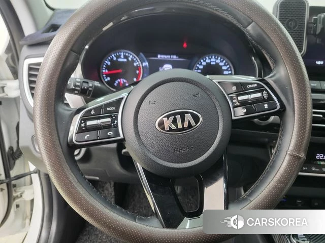 Kia Seltos 2021 Белый из Кореи, фото 6