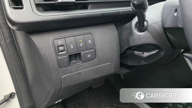 Hyundai Staria 2023 Белый из Кореи, фото 6