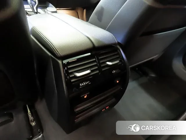 BMW 5 Series (G30) 2022 Черный из Кореи, фото 6