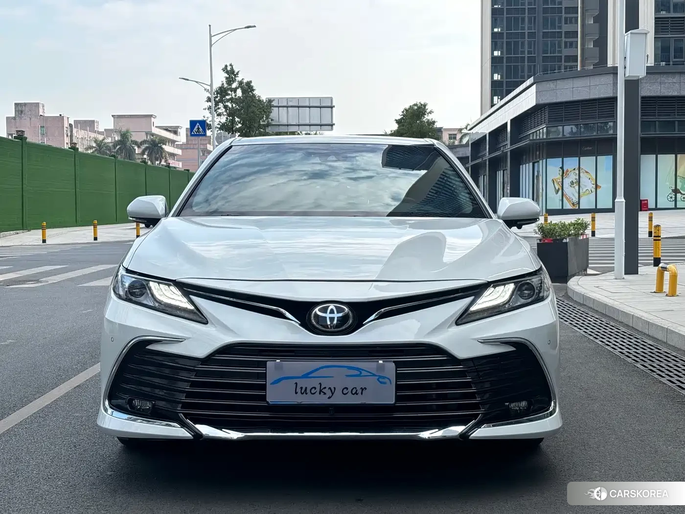 Toyota Camry 2023 Белый из Китая, фото 6