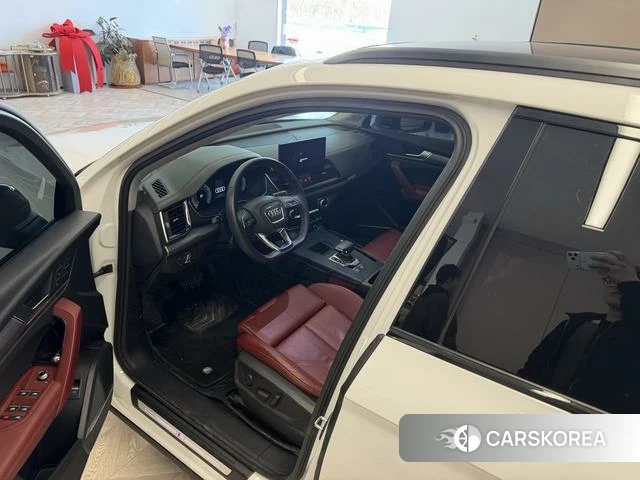 Audi Q5L 2022 Белый из Китая, фото 6