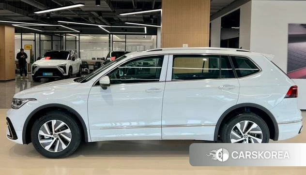 Volkswagen Tiguan L PHEV 2025 Белый из Китая, фото 6